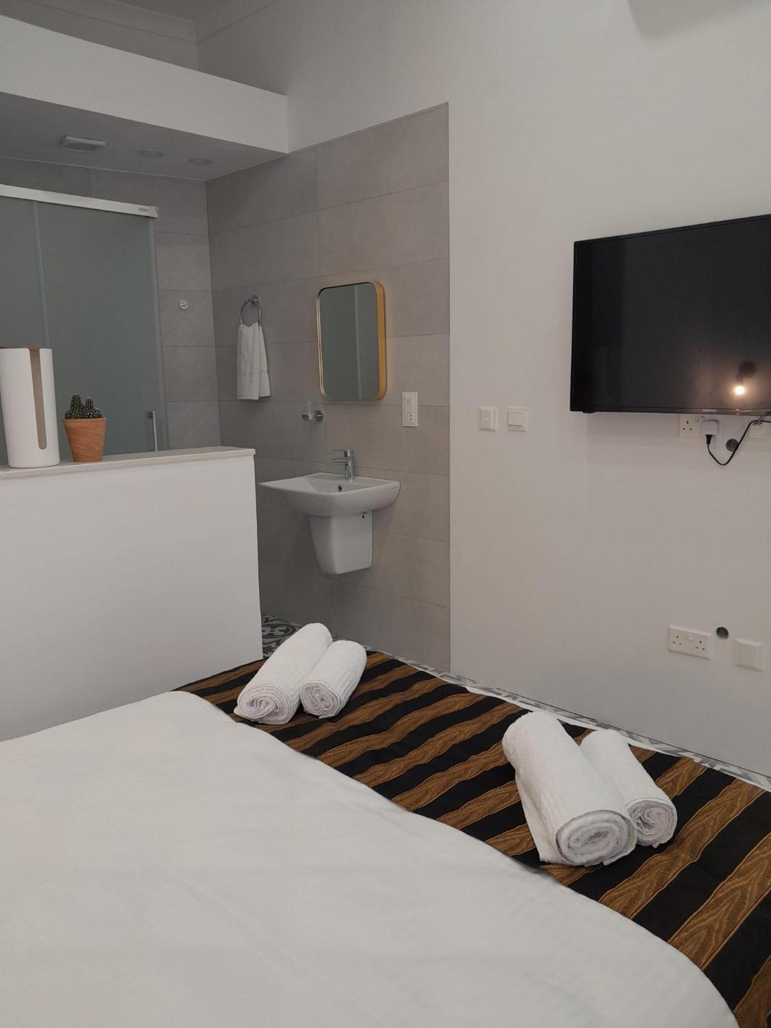 Charming Town House In Cospicua, Valperga Rooms Dış mekan fotoğraf