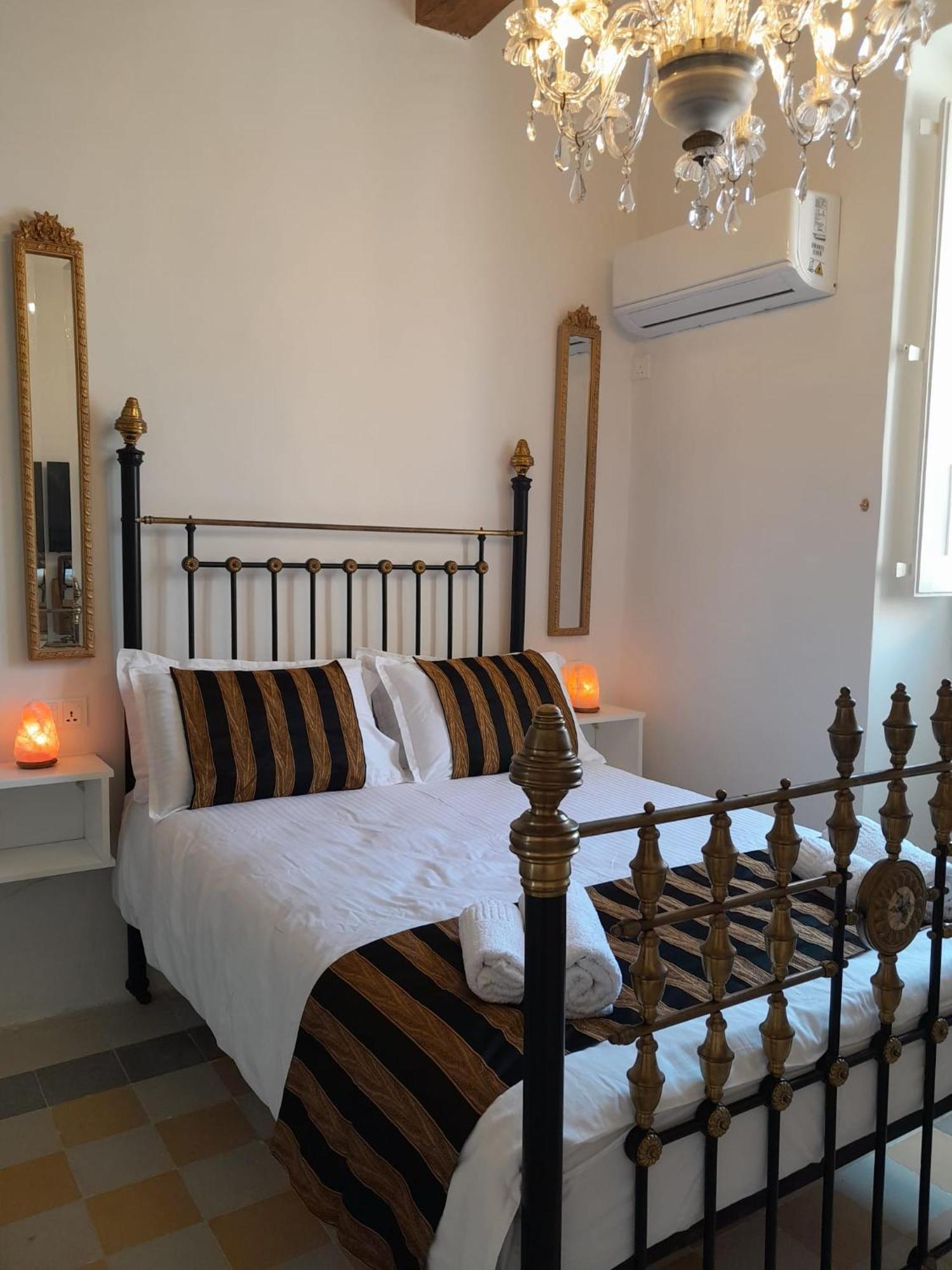 Charming Town House In Cospicua, Valperga Rooms Dış mekan fotoğraf